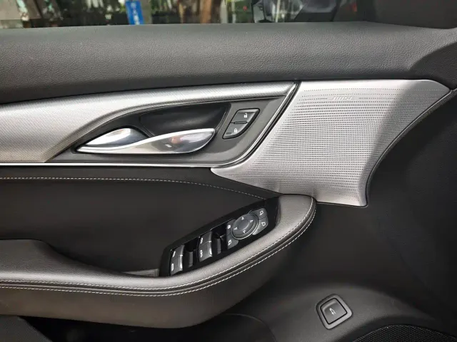 Cadillac CT5 — Фото автомобиля 9