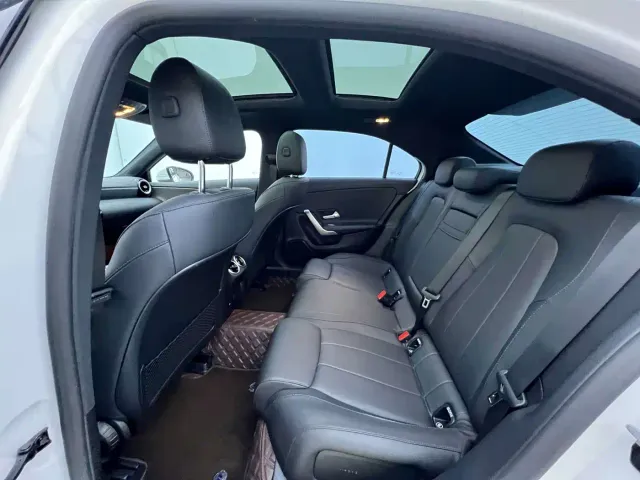 Mercedes-Benz A-Class — Фото автомобиля 12
