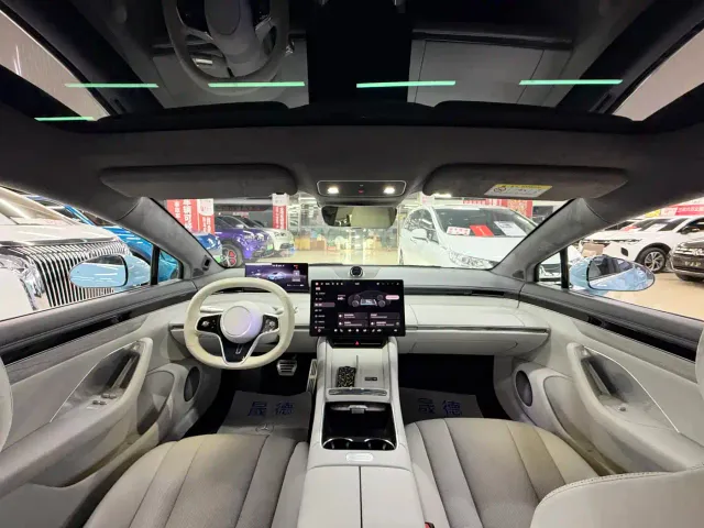 Luxeed S7 — Фото автомобиля 22