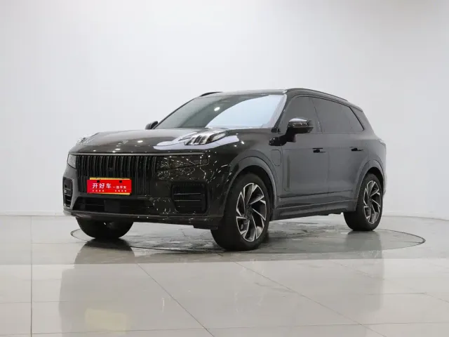Фотография автомобиля — Lynk & Co 09 EM-P