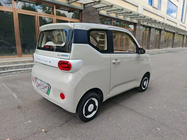 Wuling Hongguang Mini EV — Фото автомобиля 12