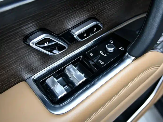 Land Rover Range Rover — Фото автомобиля 22