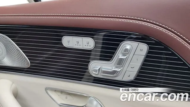 Mercedes-Benz GLS-Class — Фото автомобиля 16