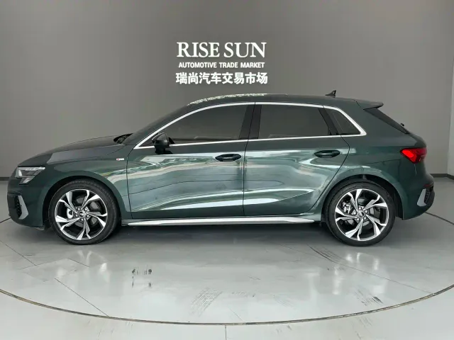 Audi Audi A3 2022 Sportback 35 TFSI Luxury Sport — Фото автомобиля 11