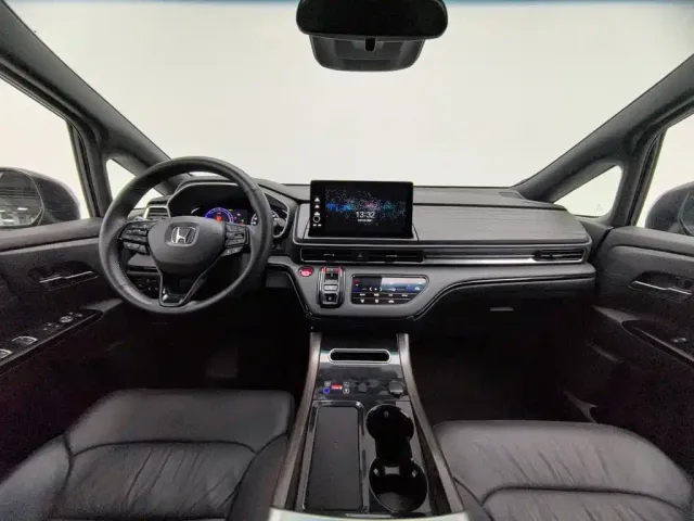 Honda Elysion — Фото автомобиля 5