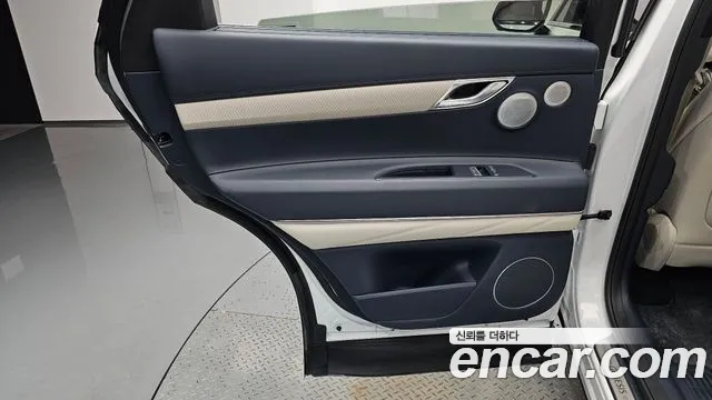 Genesis GV80 — Фото автомобиля 14