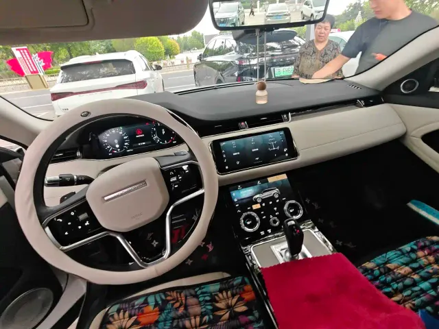 Land Rover Range Rover Evoque — Фото автомобиля 8