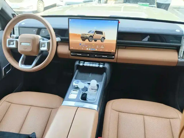 iCAR iCAR V27 2026 200KM AWD Falcon 500 — Фото автомобиля 11