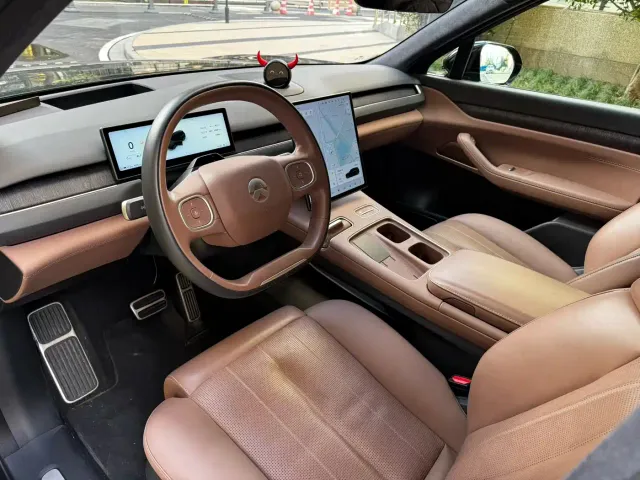 Nio ES8 — Фото автомобиля 5