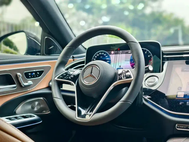 Mercedes-Benz E-Class — Фото автомобиля 10
