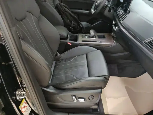 Audi Q5L — Фото автомобиля 24
