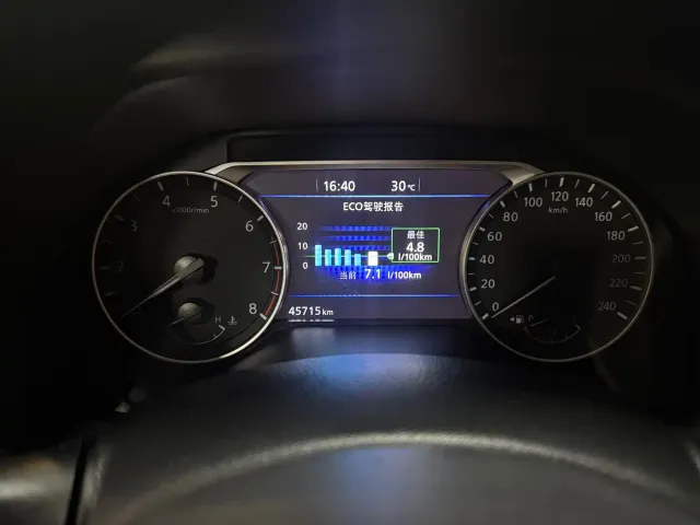 Nissan Teana — Фото автомобиля 10