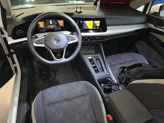 Volkswagen Golf — Фото автомобиля 9