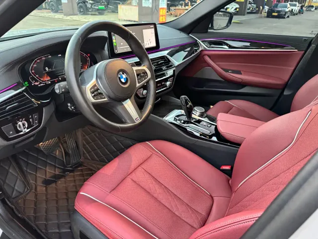 BMW 5 Series — Фото автомобиля 5