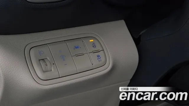 Hyundai Venue — Фото автомобиля 15