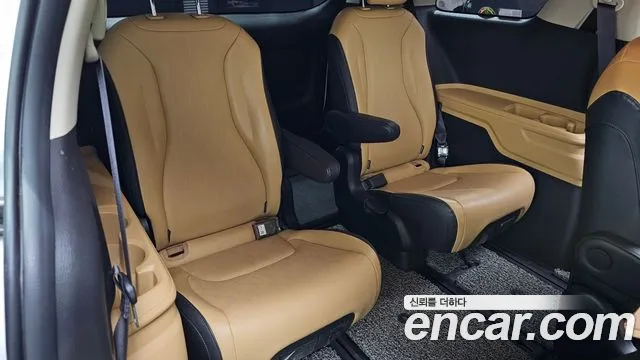 Kia Canival Carnival 4 поколение Дизель 9 мест Prestige — Фото автомобиля 11