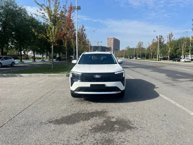 Ford Lingrui — Фото автомобиля 2