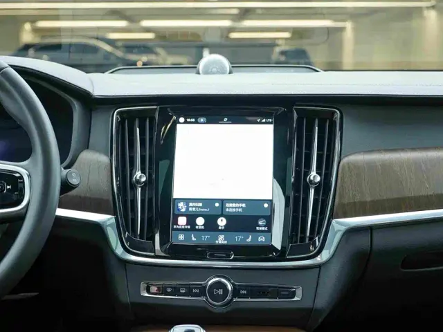 Volvo Volvo V90 2024 Cross Country B5 AWD Premium Edition — Фото автомобиля 18