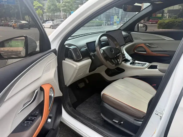 BYD Song Pro — Фото автомобиля 7