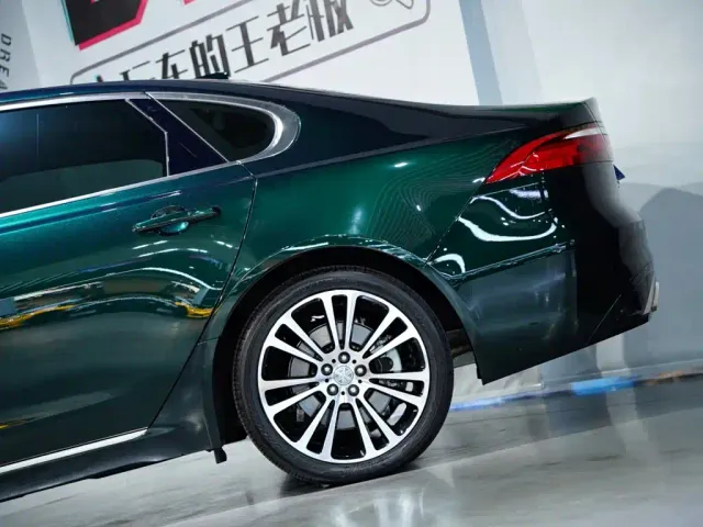 Jaguar XFL — Фото автомобиля 7