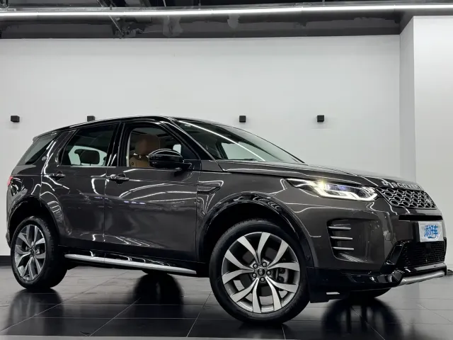 Land Rover Discovery Sport — Фото автомобиля 3