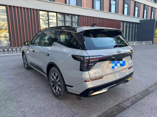 Ford Edge — Фото автомобиля 6