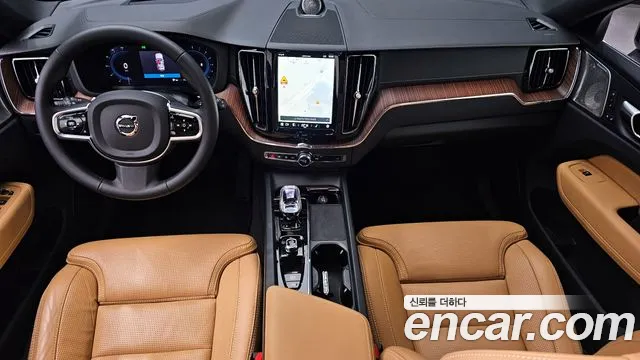 Вольво XC60 — Фото автомобиля 7