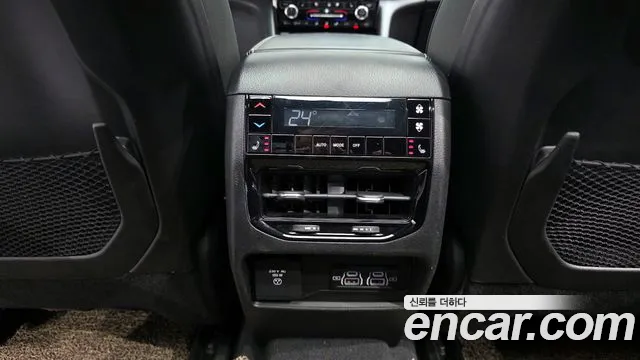 Jeep Cherokee Grand Cherokee(WL) L 3.6 Overland — Фото автомобиля 19