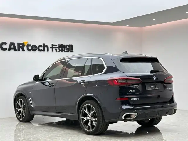 BMW X5 — Фото автомобиля 3