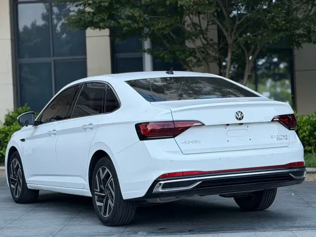 Volkswagen Sagitar — Фото автомобиля 8