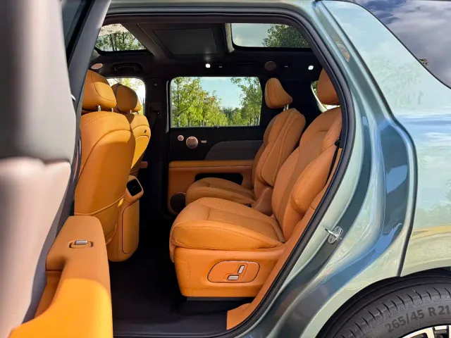 IM Motors LS8 — Фото автомобиля 10