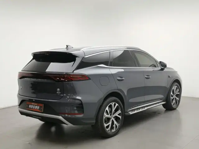 BYD Tang — Фото автомобиля 2