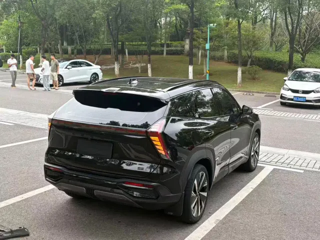 Geely Boyue L — Фото автомобиля 13
