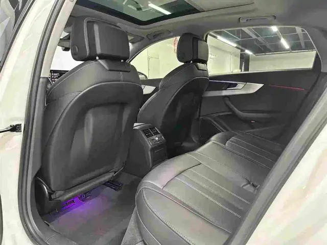 Audi A4L — Фото автомобиля 14