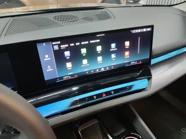 BMW i5 — Фото автомобиля 12
