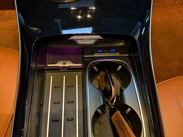Mercedes-Benz S-Class — Фото автомобиля 26