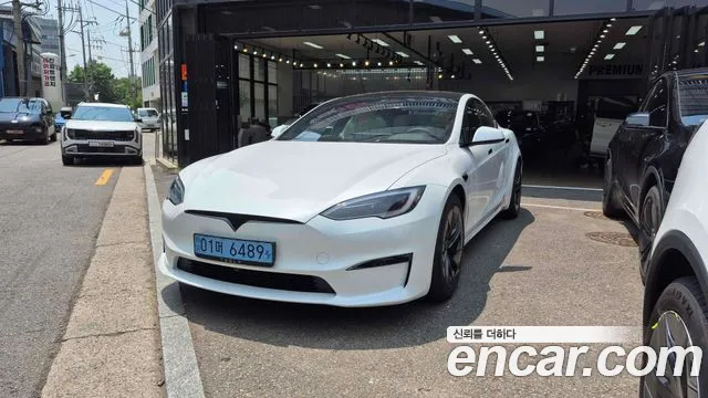 Фотография автомобиля — Tesla Model S