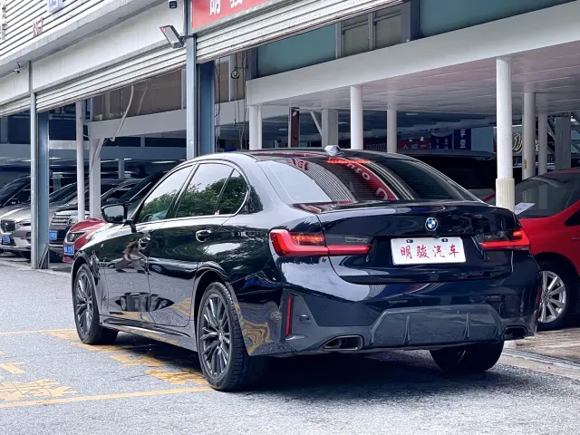 BMW 3 Series — Фото автомобиля 4