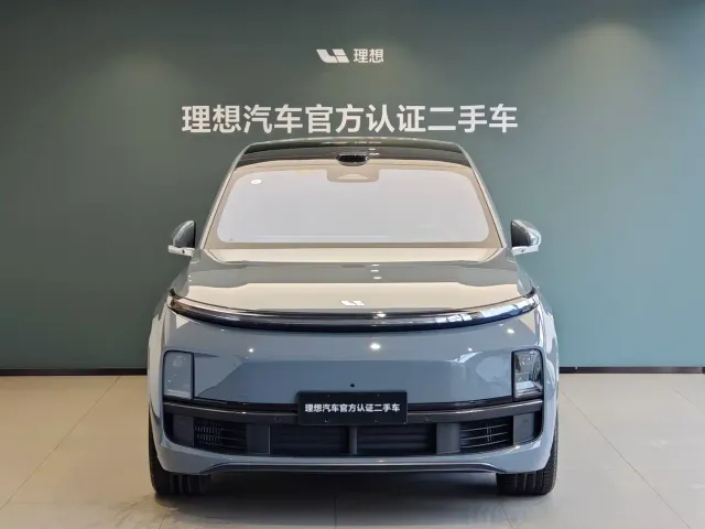 Li Auto L8 — Фото автомобиля 3