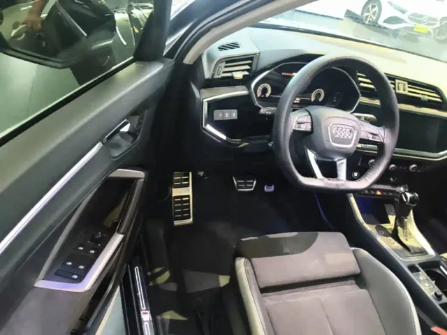 Audi Q3 — Фото автомобиля 15