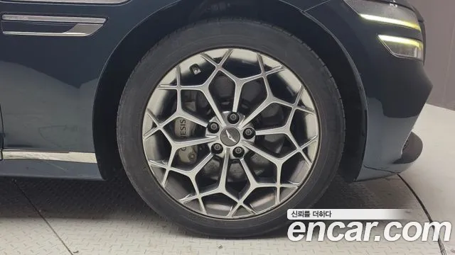 Genesis G80 RG3 — Фото автомобиля 6