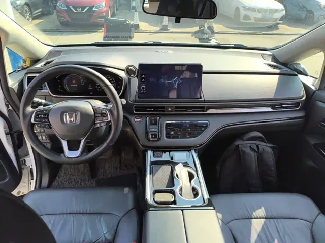Honda Elysion — Фото автомобиля 9