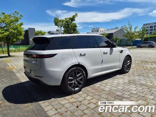 Land Rover Range Rover Sport — Фото автомобиля 5