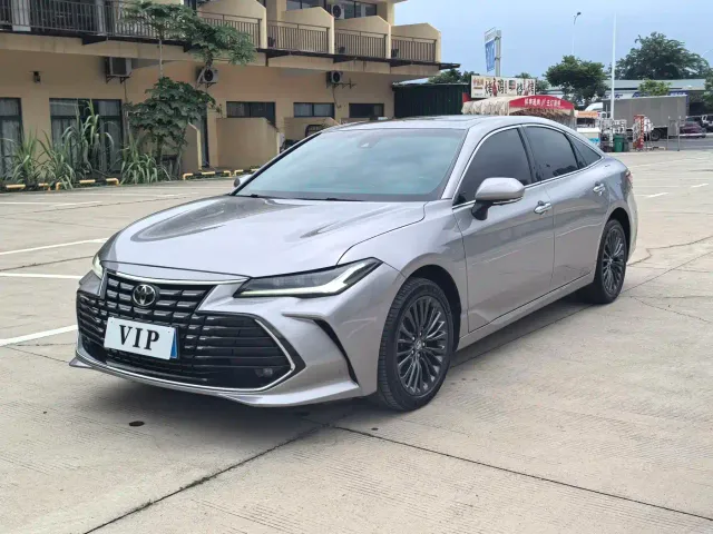 Toyota Avalon — Фото автомобиля 2