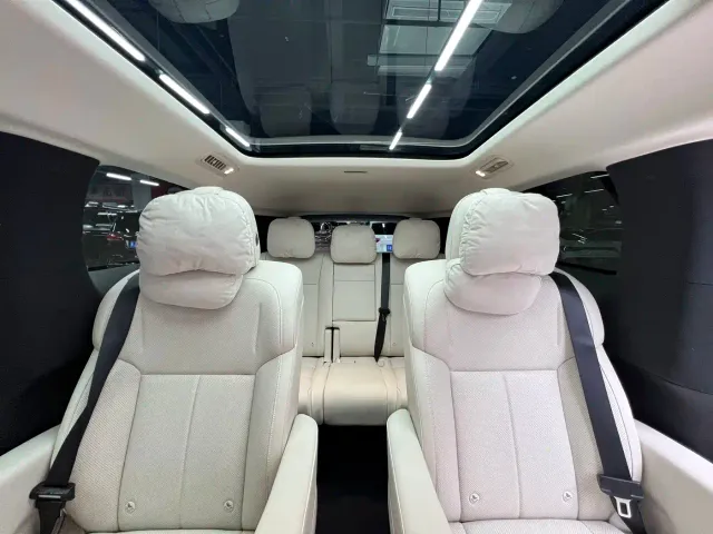 Li Auto MEGA — Фото автомобиля 9