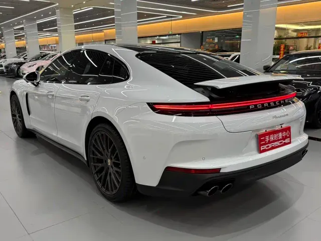 Porsche Panamera — Фото автомобиля 4