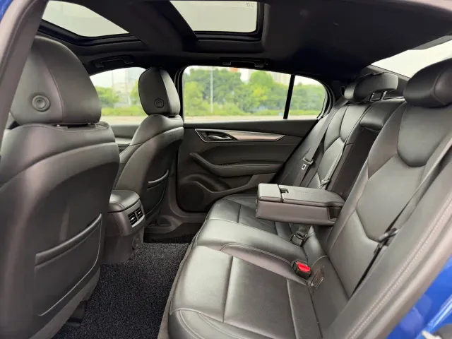 Cadillac CT5 — Фото автомобиля 7