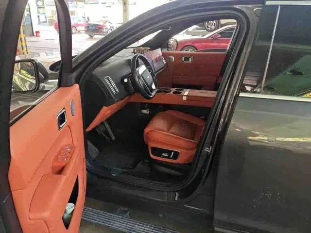 Li Auto L7 — Фото автомобиля 3