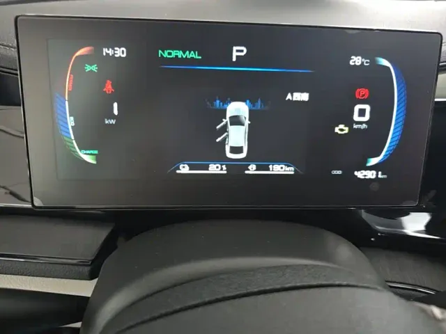 BYD Qin PLUS — Фото автомобиля 11