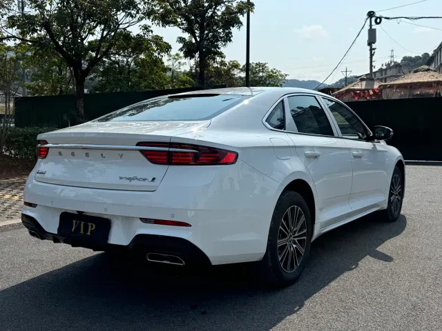 Geely Xingrui — Фото автомобиля 6